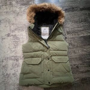 GERRY Special Edition Snow Vest w/ Faux Fur Trim